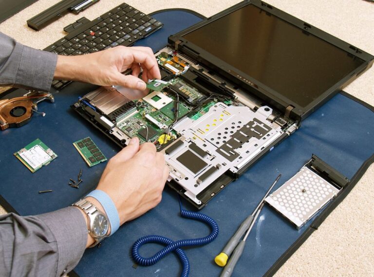 laptop repair 1080x800 1024x759 1